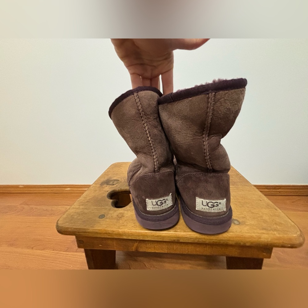 UGG Classic Short Boot